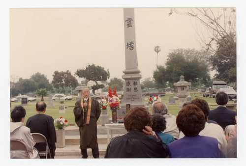 Memorial Day service at Woodlawn Cemetery