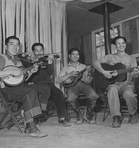 [Self-organized harikuri band, string quartet, at Jerome incarceration camp]