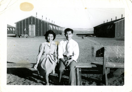 [Young Japanese couple]