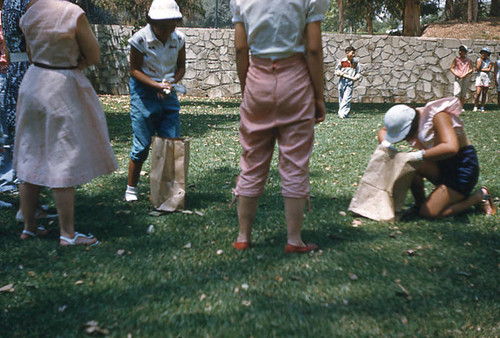 Women and children at Little Miss picnic