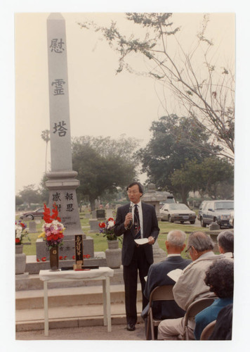 Memorial Day service at Woodlawn Cemetery