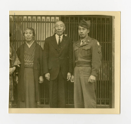 Atsushi Art Ishida with his relatives