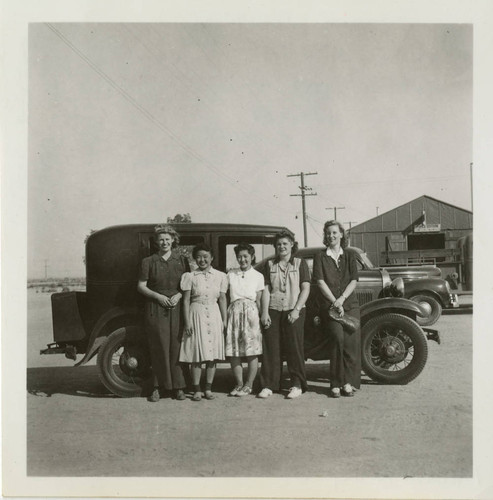 Lorraine Paulson, Miriko Nagahama, Honey Toda, Wilda Johnson, and Betty Salzman [at Manzanar, 1942]