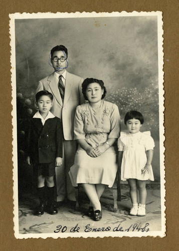 Japanese Peruvian family