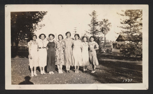 Kingsburg Cannery women workers