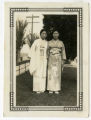 Kiyoko Maeda Yoshioka with Kimiko Maeda Ishibashi wearing their kimonos on New Year's Day