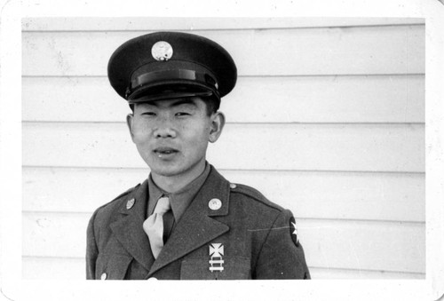 [Toshikuni Taenaka in US Army service uniform]