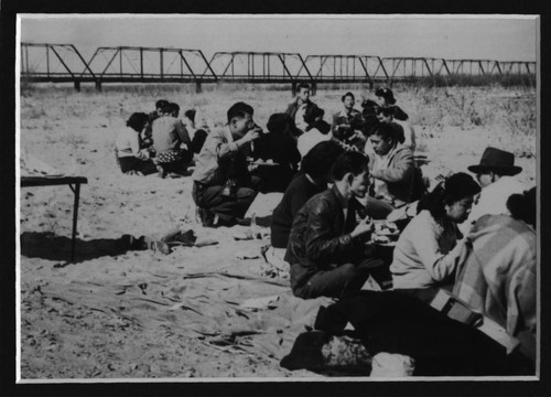 [Picnic group photo]