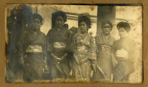 Japanese immigrant women to Peru