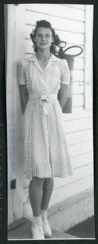 Photograph of Elaine Clary Stanley at Manzanar