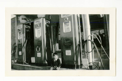 Ted Akira Saito at Shell service station