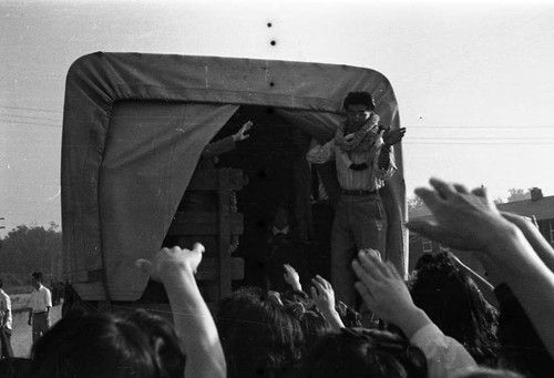 Atsushi Art Ishida leaving Jerome camp for Tule Lake camp