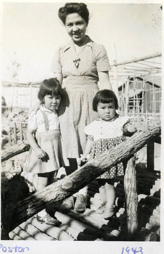 Yukie Masukawa and her children at the Poston camp