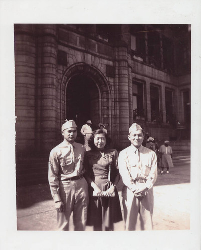 Japanese American servicemen and woman