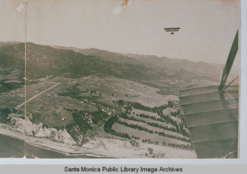 Aerial view of Pacific Palisades, Calif