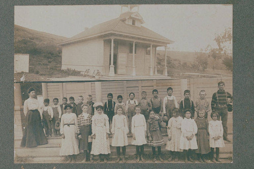 Students and teacher of the Canyon School, Santa Monica Canyon, Calif