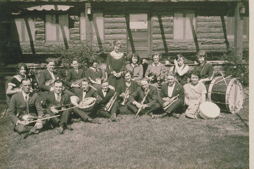 Pacific Palisades Band with Conductor Nancy Kendall Robinson