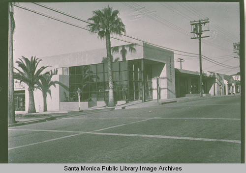 Southwest corner of Antioch Street and Swarthmore Avenue in Pacific Palisades