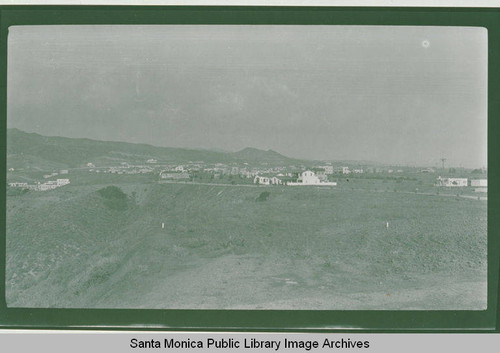 Field dotted with houses near Haverford Avenue and Radcliffe Avenue in Pacific Palisades, Calif