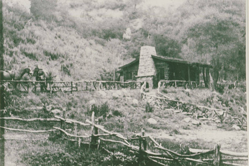 Cabin in Upper Rustic Canyon, Calif