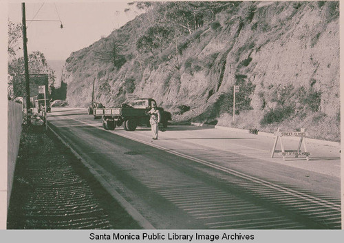 "Street Closed" sign on Chautauqua Blvd. after a small landslide in Pacific Palisades