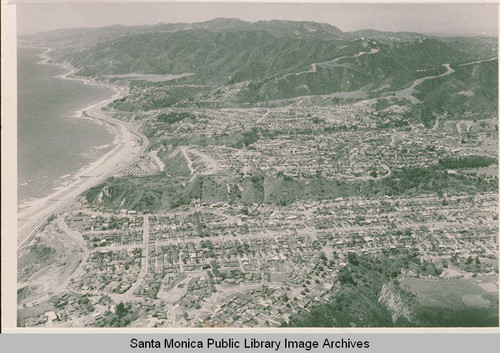 Aerial view of Pacific Palisades, Calif