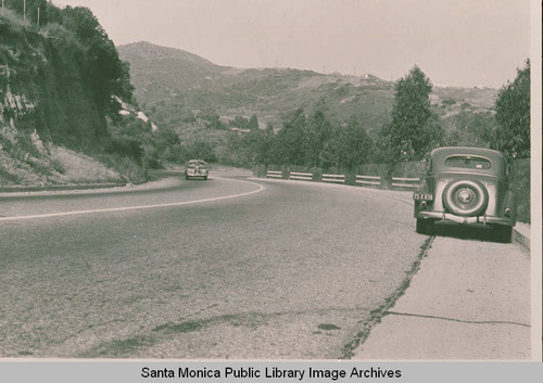 Sunset (Beverly) Blvd, looking east into Temescal Canyon