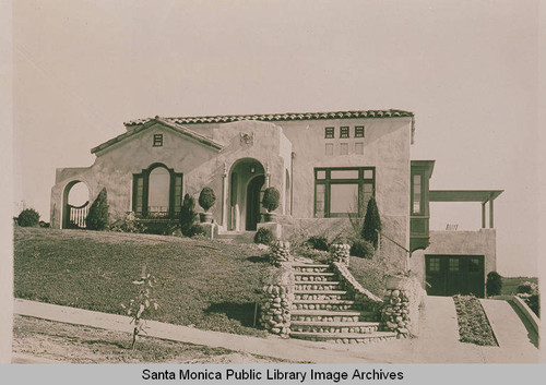 Spanish Revival style house at 1250 Chautauqua Blvd. in Pacific Palisades built by Grace Jones