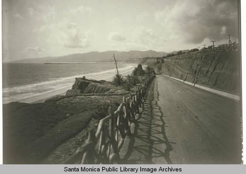 Looking west from the California Incline in Santa Monica to the Santa Monica Mountains