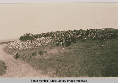 A crowd at Peace Hill, site of the Easter Sunrise Services, Pacific Palisades, Calif