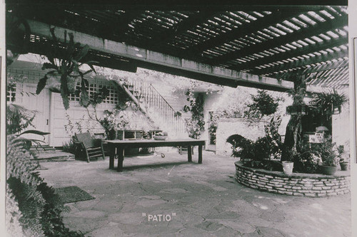 Courtyard of the main house at Will Rogers State Park, Rustic Canyon, Calif