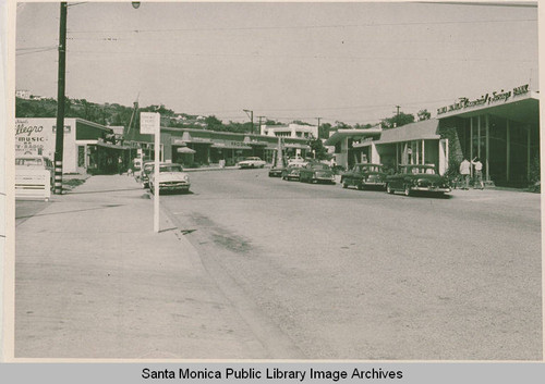 Swarthmore Avenue during construction of the Santa Monica Commercial and Savings Bank, Pacific Palisades, Calif