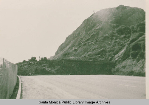 Landslide on Pacific Coast Highway at the Bel Air Bay Club