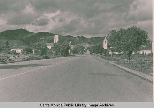 Early development in Pacific Palisades looking north up Via de la Paz toward the Peace Hill development