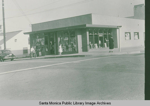 Southeast corner of Antioch and Via de La Paz, Pacific Palisades, Calif