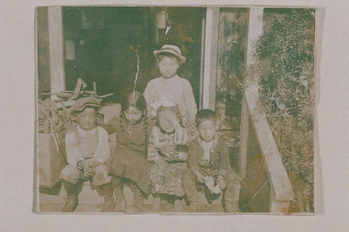 Portrait of a Japanese family in Santa Monica Canyon