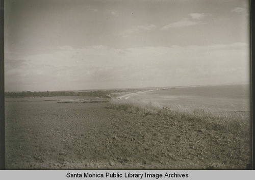 Looking at the sweep of Santa Monica Bay from Pacific Palisades