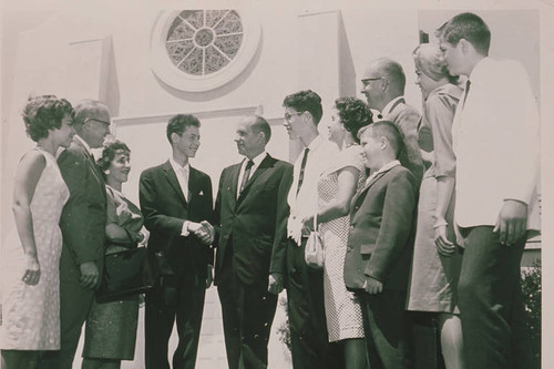 Adult and youth members in front of the Pacific Palisades Methodist Church