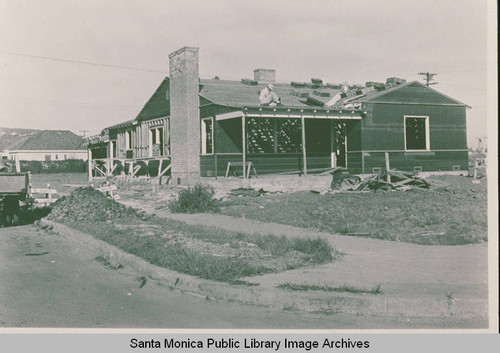 Clancy House under construction on the corner of Seabec Circle and El Medio Avenue in Pacific Palisades