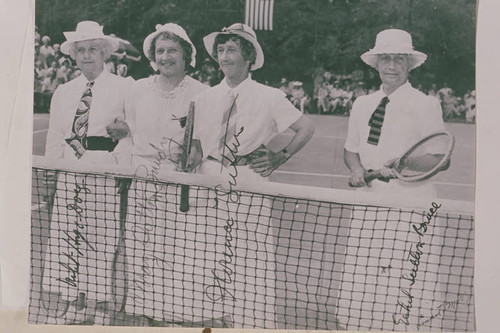 1905 Wimbledon champion May Sutton Bundy (second from left) with other women tennis players at the Uplifters Club in Rustic Canyon, Calif