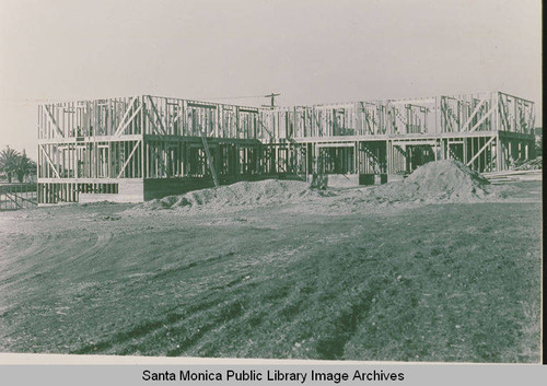 Apartment building under construction in Pacific Palisades, Calif