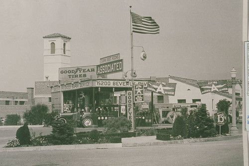 Jack Sauer's "Flying A" Service Station in Pacific Palisades, Calif