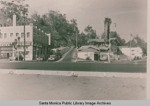 Intersection of Chautauqua Blvd. and Pacific Coast Highway