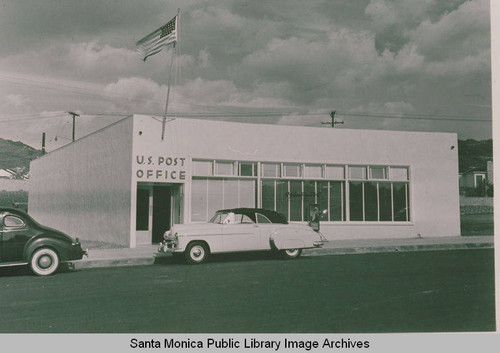 United States Post Office as it appeared on Swarthmore Avenue in Pacific Palisades