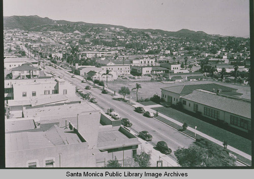 View of Via de La Paz looking towards downtown Pacific Palisades