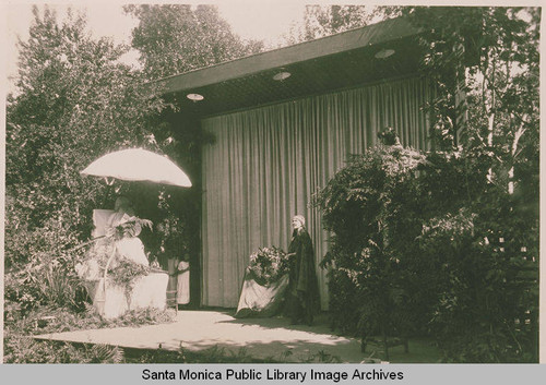 "Children of Ages" pageant in Rustic Glen, Temescal Canyon, Calif