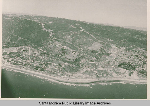 Aerial view of Pacific Palisades, Calif