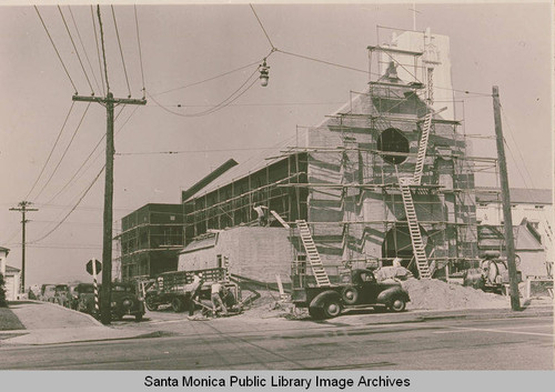 Building of the sanctuary for the Pacific Palisades Methodist Church