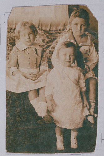 Will Rogers children (left to right: Mary, Jim and Will Jr.)