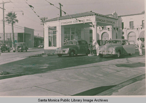 Standard Gas Station on what is now the Village Green in Pacific Palisades surrounded by Antioch Street, Sunset Blvd. and Swarthmore Avenue